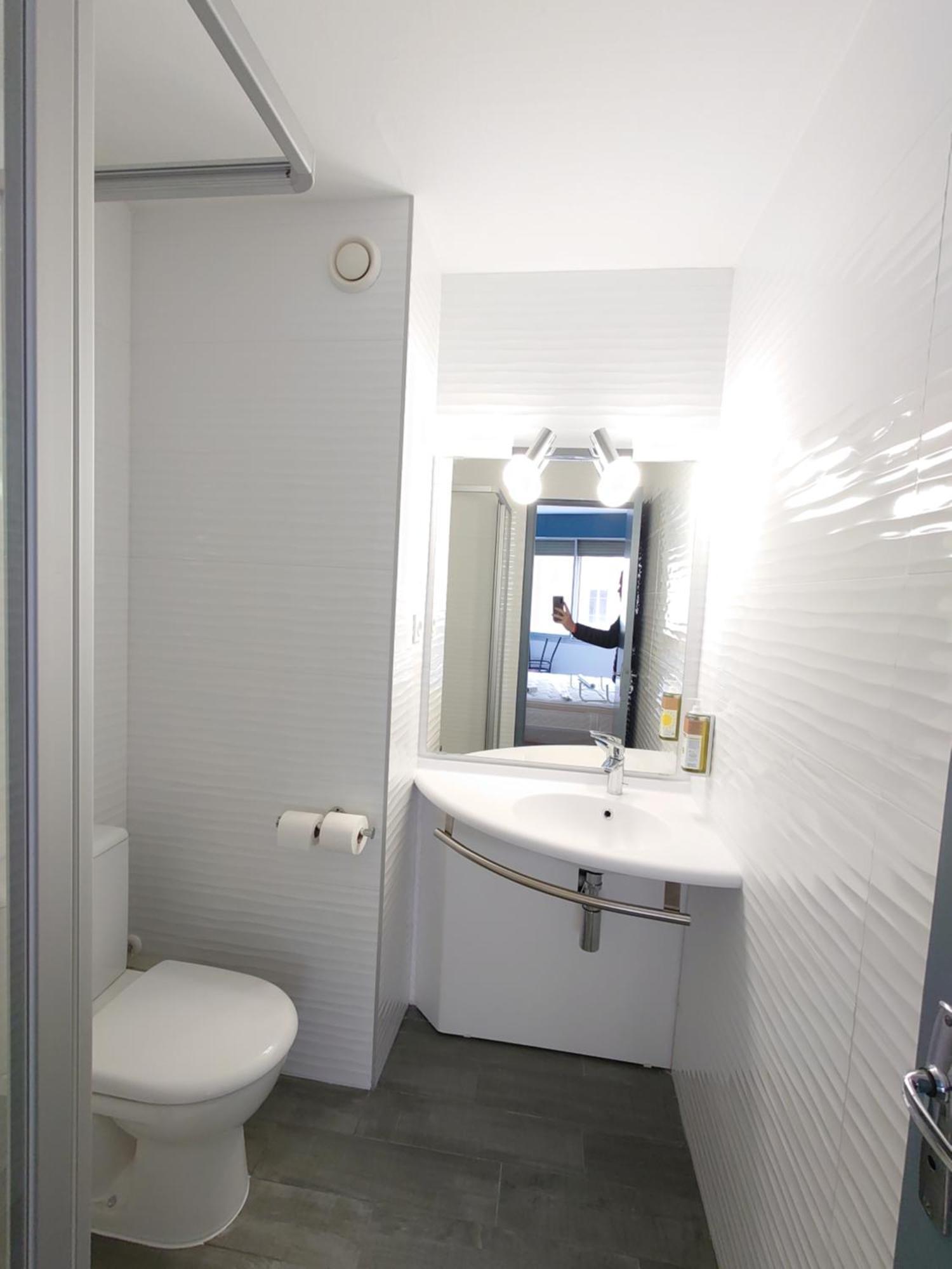 Greet Hotel Grenoble Centre Gare ภายนอก รูปภาพ
